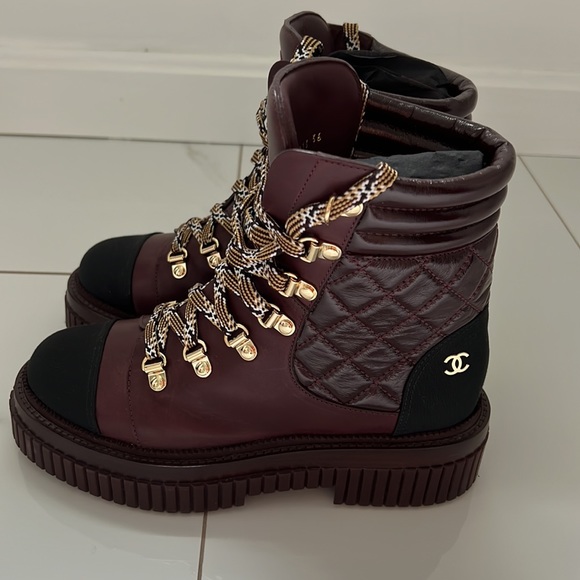 Chanel boots - Picture 1 of 4